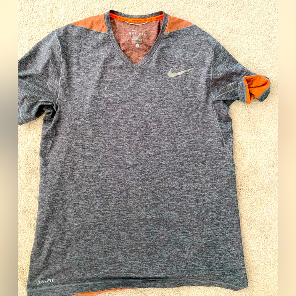 Men’s Nike training top